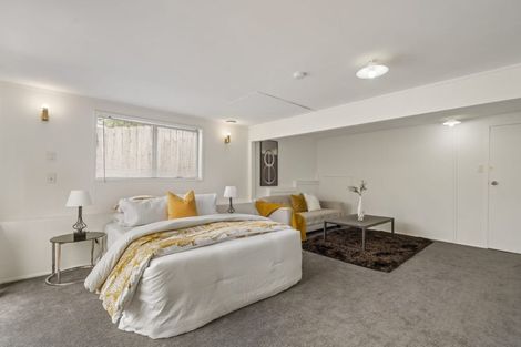 Photo of property in 38 Deverell Place, Northcross, Auckland, 0632