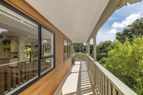 Photo of property in 10 Joseph Banks Drive, Whitby, Porirua, 5024