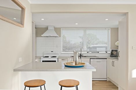 Photo of property in 15 Foster Crescent, Snells Beach, 0920