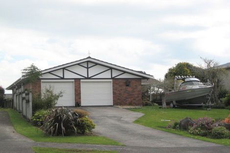 Photo of property in 32 Wesley Avenue, Frankleigh Park, New Plymouth, 4310
