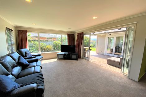 Photo of property in 6 Solway Place, Mosgiel, 9024