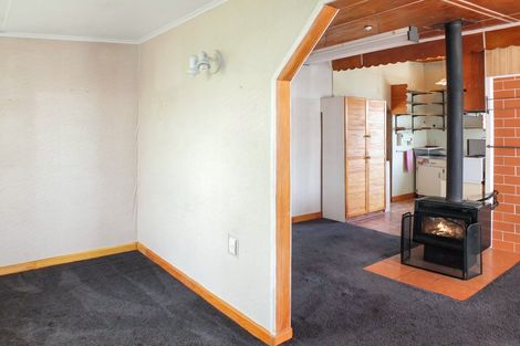 Photo of property in 7 Beach Street, Tangimoana, 4822