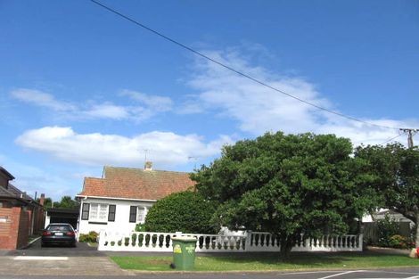 Photo of property in 7a Saltburn Road, Milford, Auckland, 0620