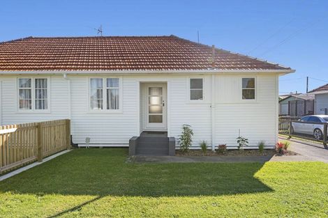 Photo of property in 38-40 Parris Street, Waitara, 4320