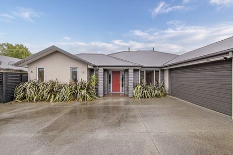 Photo of property in 25 Holbrook Way, Westmorland, Christchurch, 8025