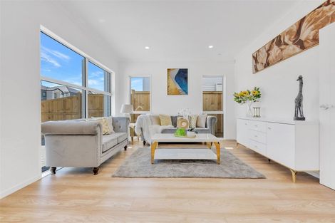 Photo of property in 76 Ksenia Drive, Flat Bush, Auckland, 2019
