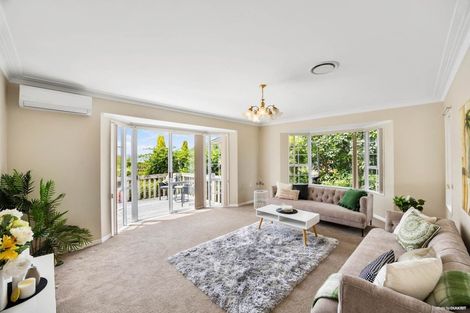 Photo of property in 9 Javelin Place, West Harbour, Auckland, 0618