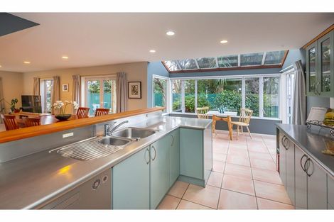 Photo of property in 20 Cashmere Road, Cashmere, Christchurch, 8022