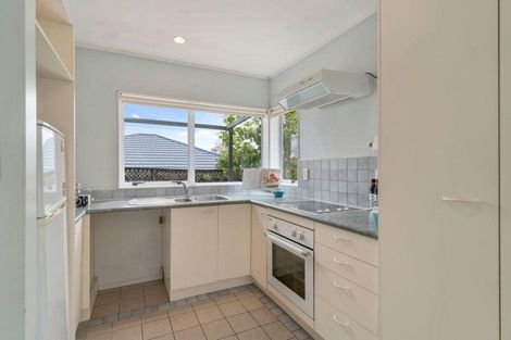 Photo of property in 10 Imelda Road, Te Atatu Peninsula, Auckland, 0610