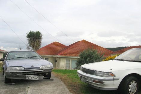 Photo of property in 7 Mexted Terrace, Tawa, Wellington, 5028