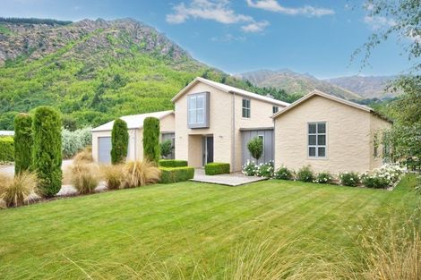 Photo of property in Butel Park, 13 Essex Avenue, Arrowtown, 9302