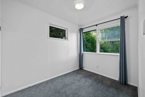 Photo of property in 6 Kirby Street, Glendene, Auckland, 0602
