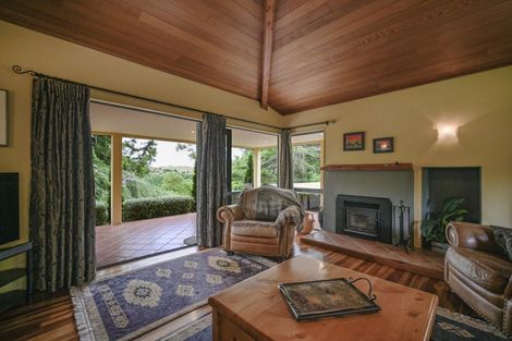 Photo of property in 1544 Kahuranaki Road, Kahuranaki, Havelock North, 4295
