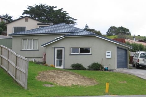 Photo of property in 18 Cabeleigh Drive, Helensville, 0800