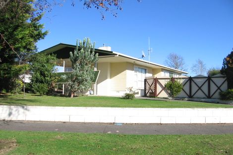 Photo of property in 28 Langley Avenue, Milson, Palmerston North, 4414