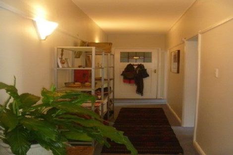 Photo of property in Hobson Flats, 2/1 Hobson Street, Pipitea, Wellington, 6011