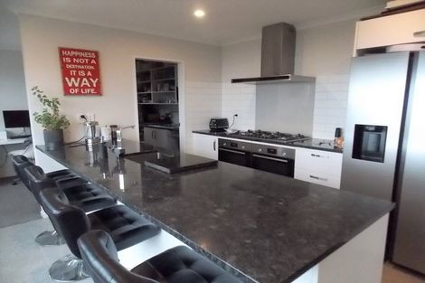 Photo of property in 35 Havana Rise, Grenada Village, Wellington, 6037