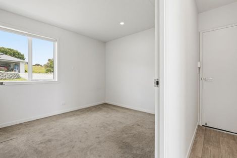Photo of property in 34 Eagles Way, Cable Bay, 0420