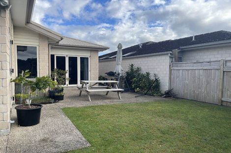 Photo of property in 15 Scoria Close, Pyes Pa, Tauranga, 3112