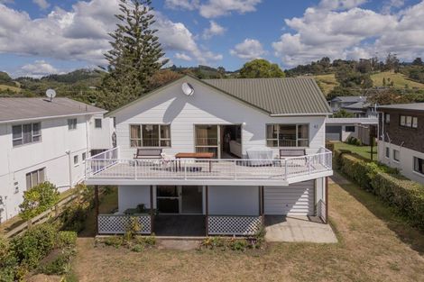 Photo of property in 42 Banks Street, Cooks Beach, Whitianga, 3591