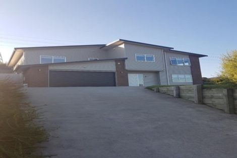 Photo of property in 28 Cosgrove Rise, Riverstone Terraces, Upper Hutt, 5018