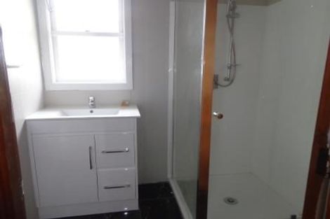 Photo of property in 11 Essex Street, Te Atatu South, Auckland, 0610