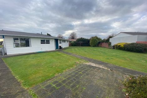 Photo of property in 20 Kimberley Grove, Westbrook, Palmerston North, 4412