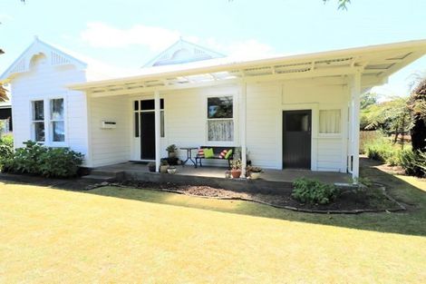 Photo of property in 17 Thynne Street, Foxton, 4814