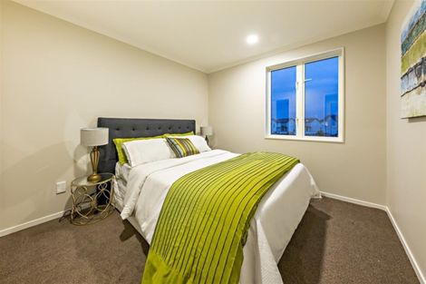 Photo of property in 8 Warbler Crescent, Papakura, 2110