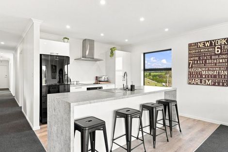 Photo of property in 18 Cracroft Drive, Putiki, Whanganui, 4500