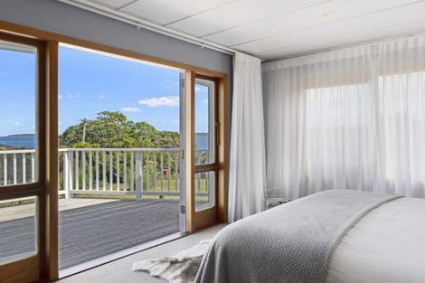 Photo of property in 4 Penguin Street, Leigh, 0985