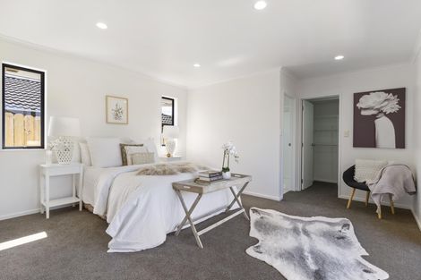 Photo of property in 8 Corrofin Drive, East Tamaki, Auckland, 2013