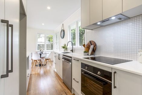 Photo of property in 54 St Leonards Road, Kelston, Auckland, 0602