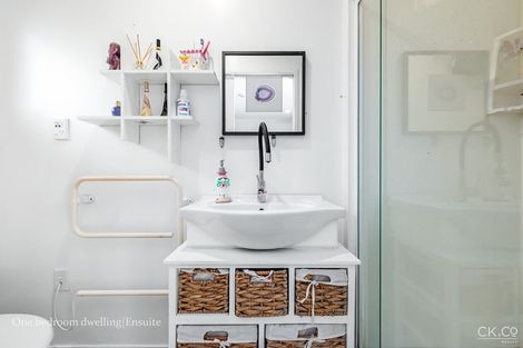 Photo of property in 10 Cottle Park Drive, Normandale, Lower Hutt, 5010