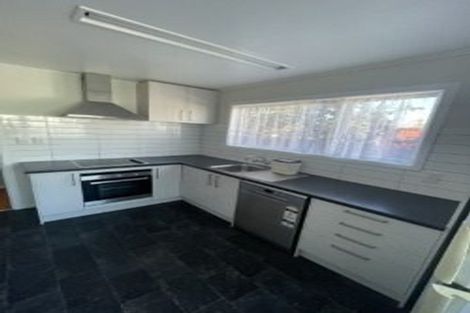 Photo of property in 14a Albert Road, Kelston, Auckland, 0602