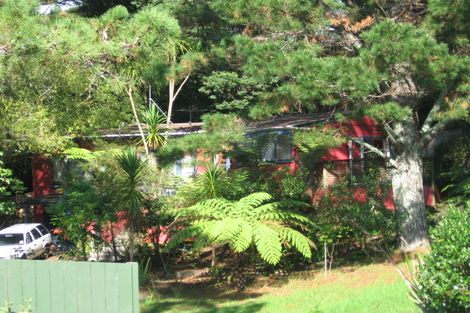 Photo of property in 50 Kaurilands Road, Titirangi, Auckland, 0604