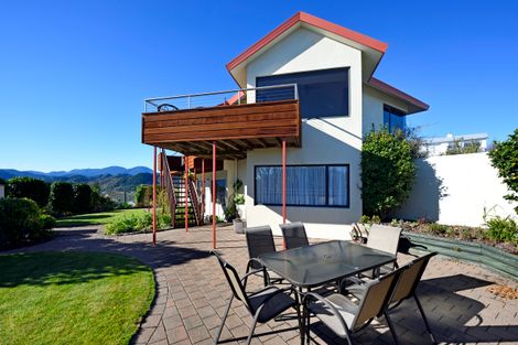 Photo of property in 327 Princes Drive, Britannia Heights, Nelson, 7010