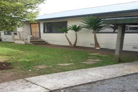 Photo of property in 16 Landow Place, Henderson, Auckland, 0612