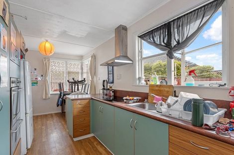 Photo of property in 27 Doreen Street, Aranui, Christchurch, 8061