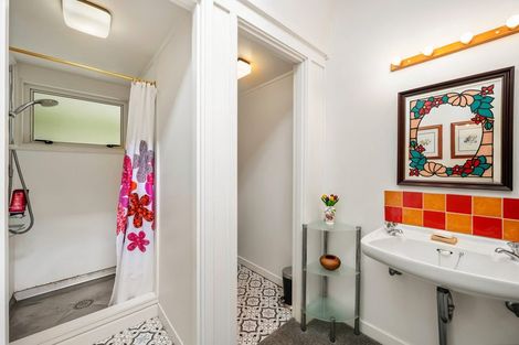 Photo of property in 79 Nicholson Road, Khandallah, Wellington, 6035