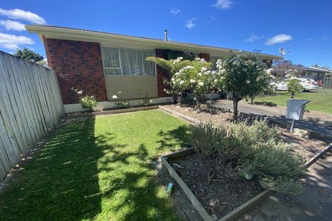 Photo of property in 11 Otaki Place, Westbrook, Palmerston North, 4412