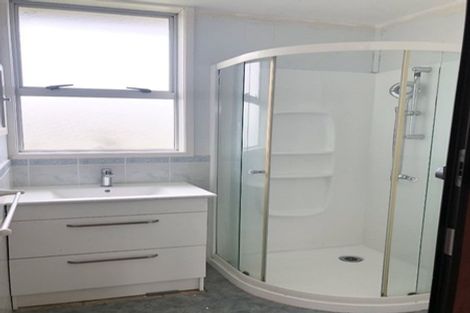 Photo of property in 48 Torino Street, Point England, Auckland, 1072