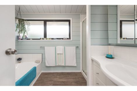 Photo of property in 3 Pamir Place, Welcome Bay, Tauranga, 3112