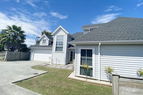 Photo of property in 27 Howe Street, Howick, Auckland, 2014
