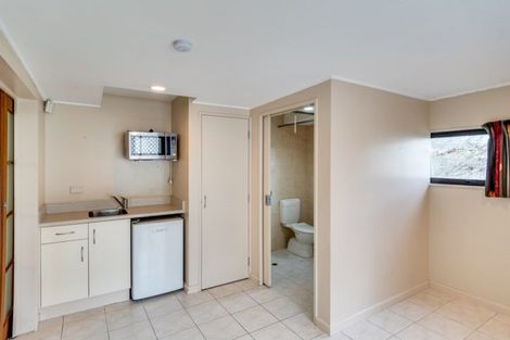 Photo of property in Herrick Bed & Breakfast, 6 Herrick Street, Marewa, Napier, 4110