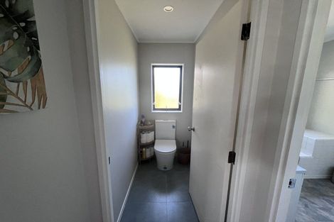 Photo of property in 20 Randwick Place, Randwick Park, Auckland, 2105