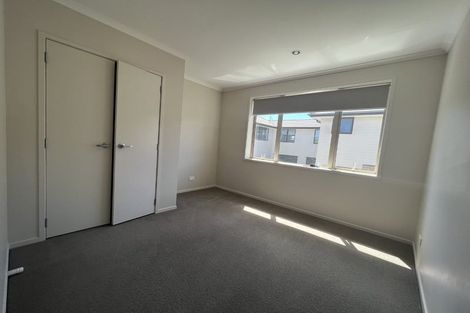 Photo of property in 5 Akeake Lane, Manurewa, Auckland, 2102