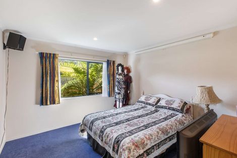 Photo of property in 12 Gleaming Place, Waiuku, 2123