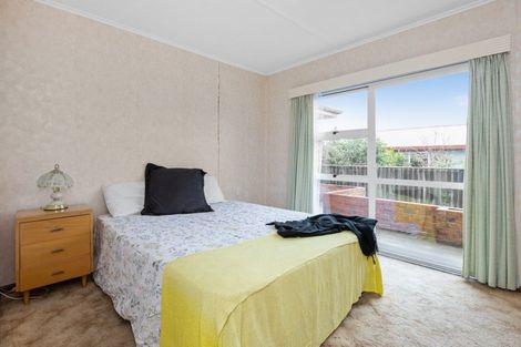 Photo of property in 2/13 Puketapu Road, Taradale, Napier, 4112