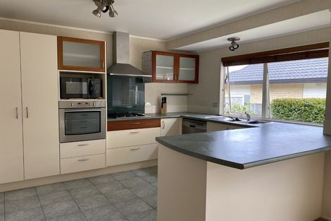 Photo of property in 1/4 Limerick Place, Dannemora, Auckland, 2016